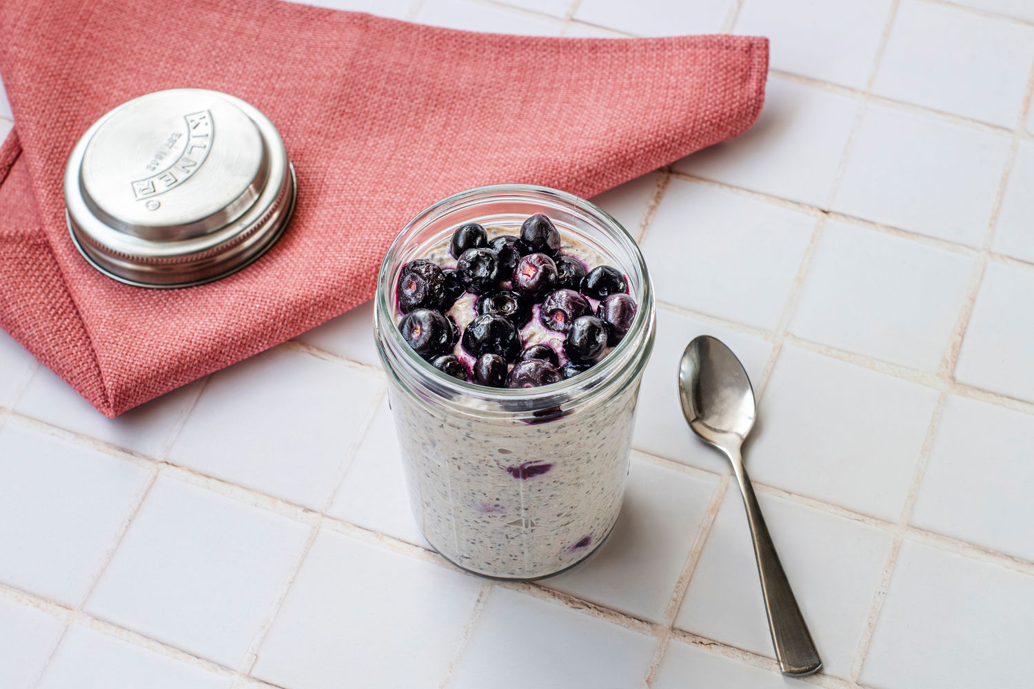 Blueberry and Lemon Cheesecake Overnight Oats