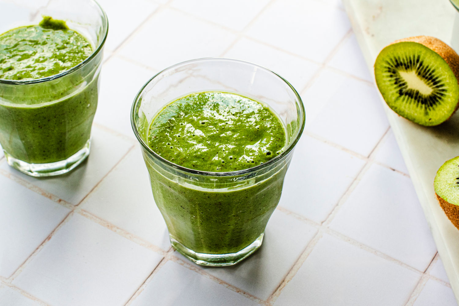 Skin-On Kiwi Smoothie | The Doctor's Kitchen