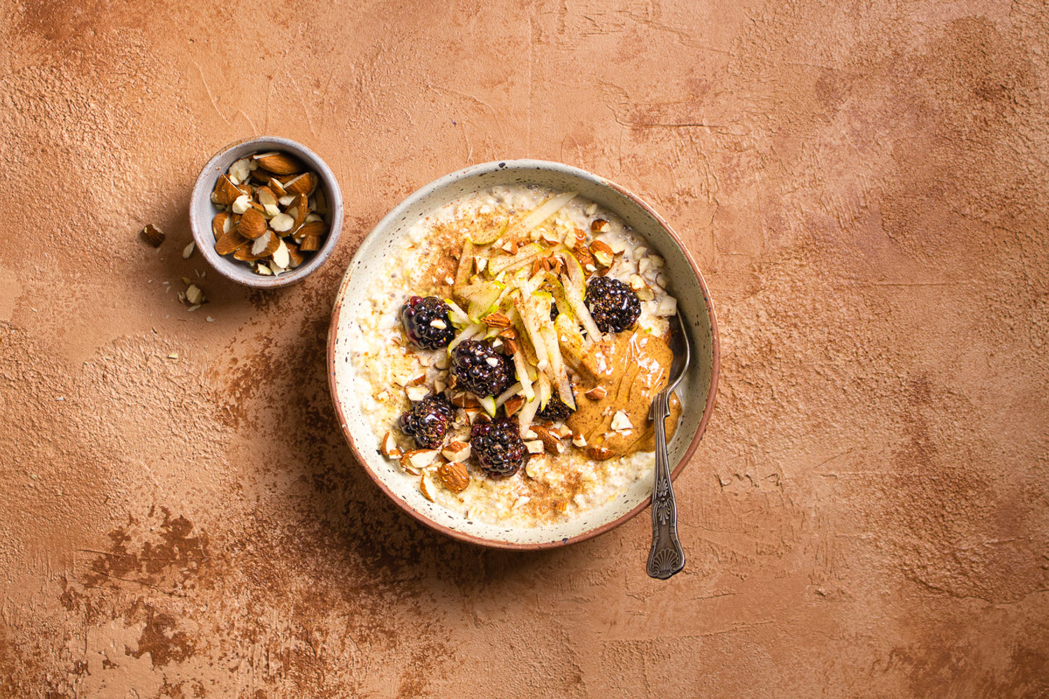 Spiced Pear and Almond Overnight Oats | The Doctor's Kitchen
